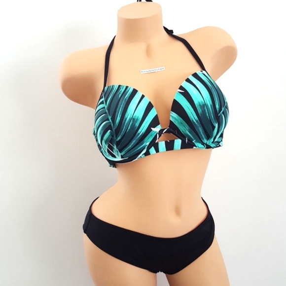 Victoria's Secret Other - NEW Victoria's secret STRAPPY HALTER BIKINI SET